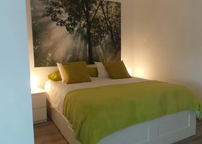 Ventur Balcony 카니코